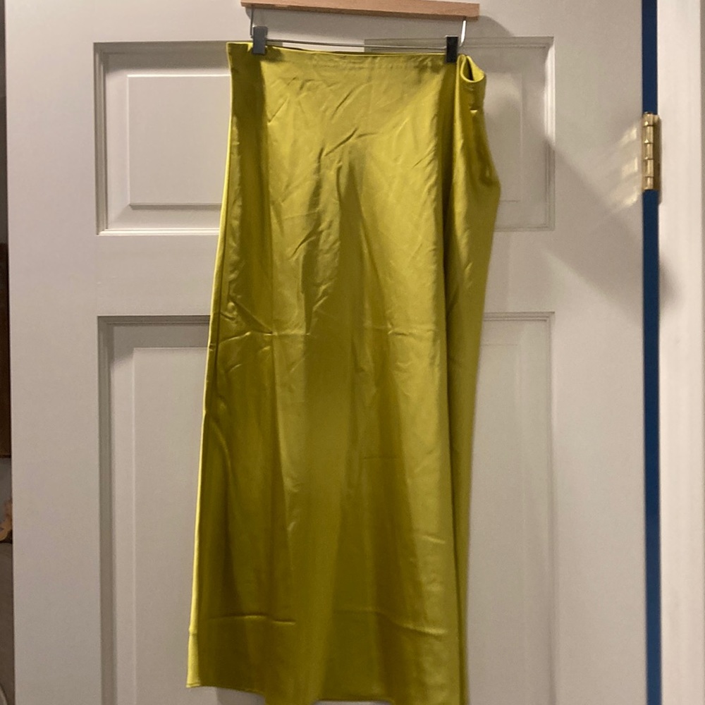 New with tags Gwyneth slip skirt - color burnished chartreuse. Sold out online!